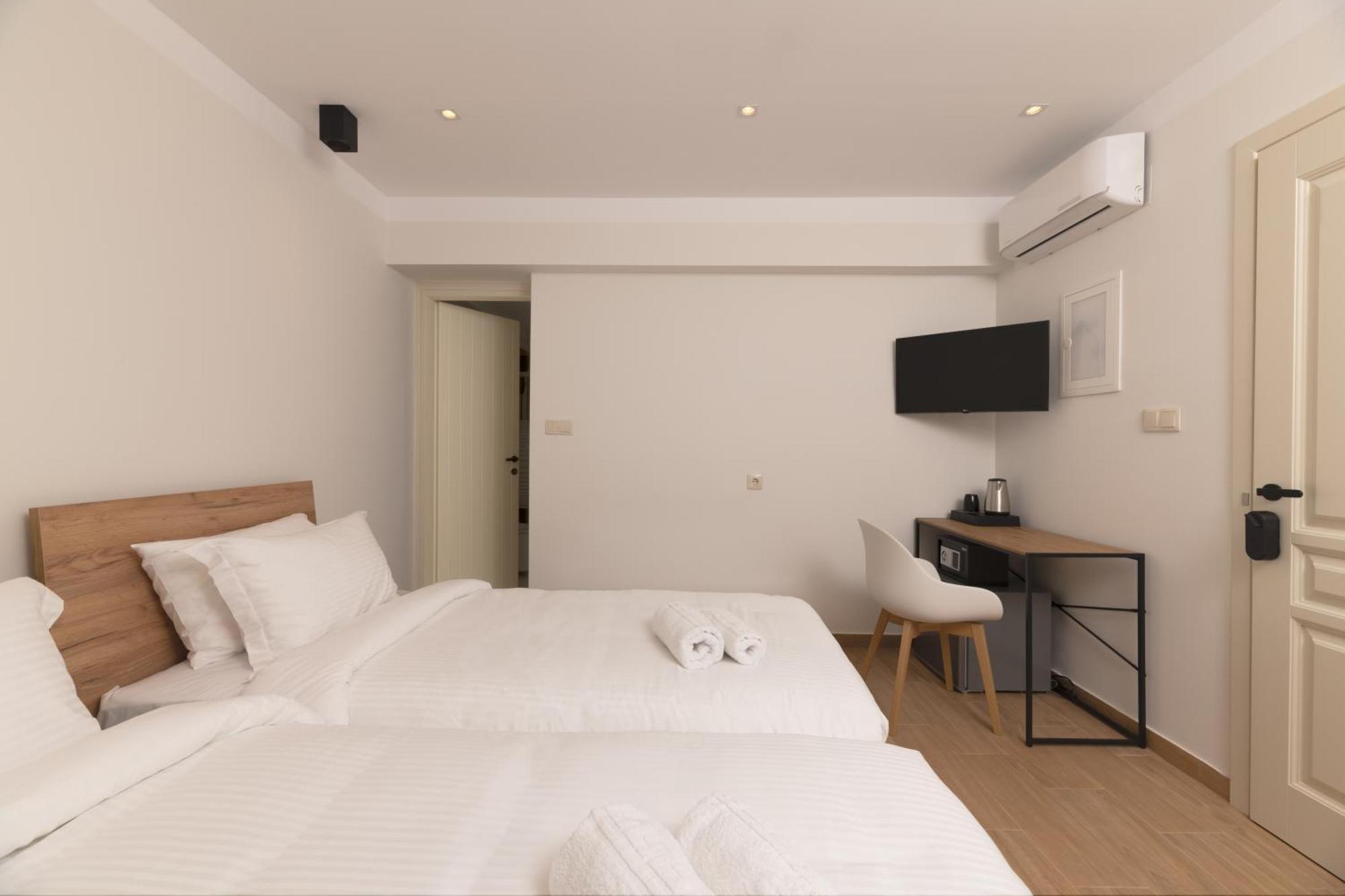Aparthotel Giustiniani Chios Town